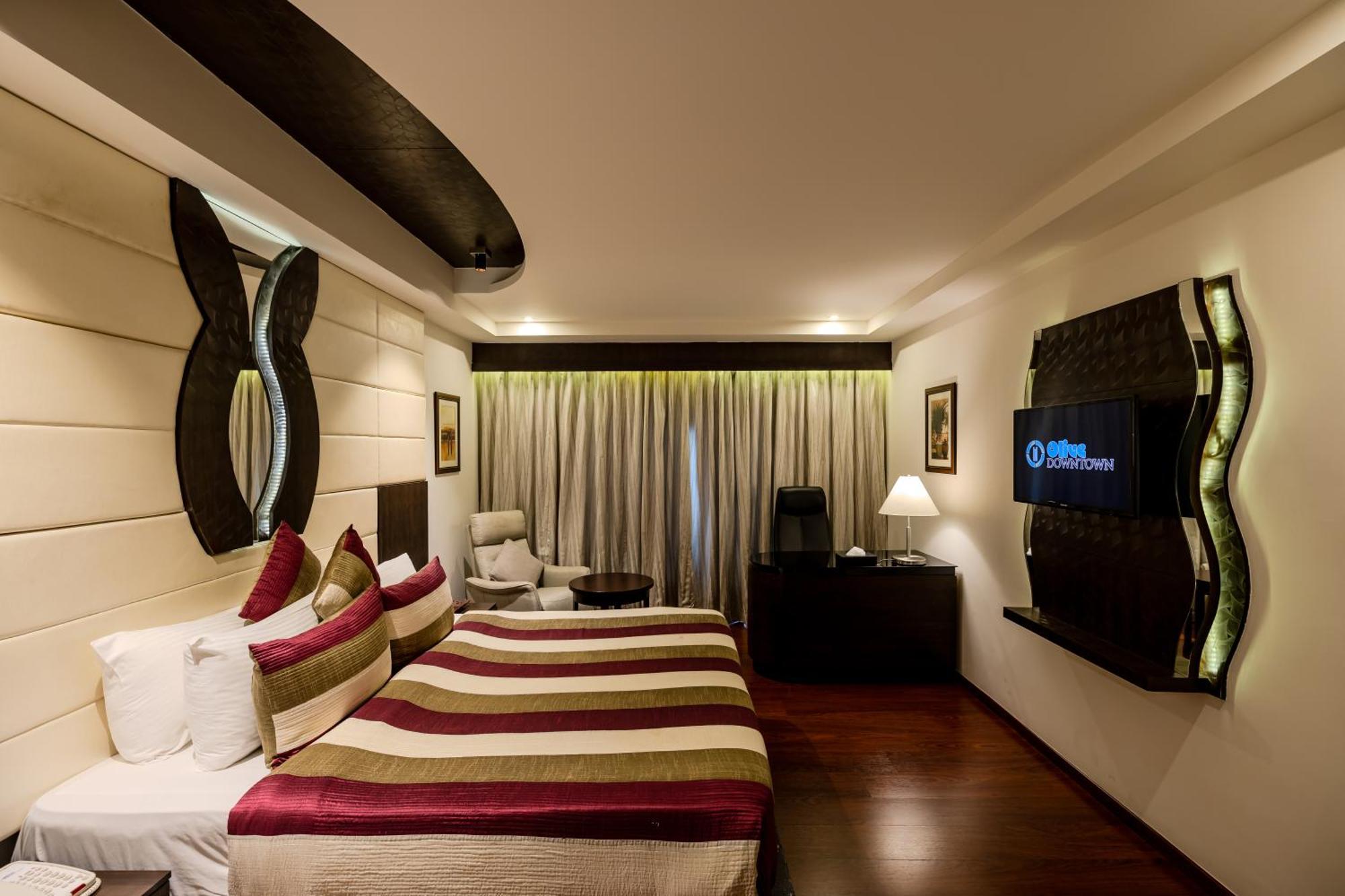 Olive Downtown Hotel Kochi Buitenkant foto