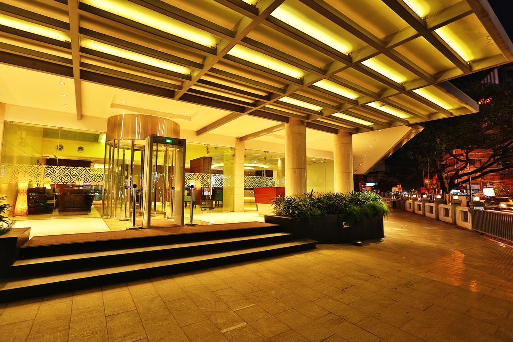 Olive Downtown Hotel Kochi Buitenkant foto