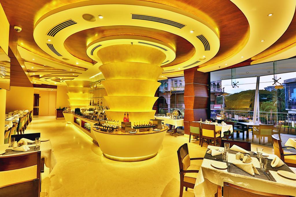 Olive Downtown Hotel Kochi Buitenkant foto