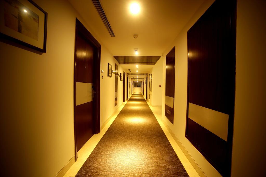 Olive Downtown Hotel Kochi Buitenkant foto