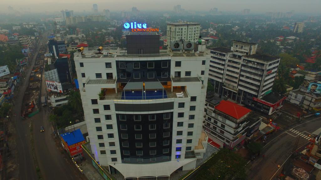 Olive Downtown Hotel Kochi Buitenkant foto
